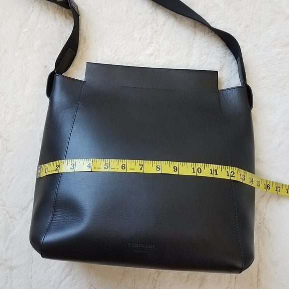 EVERLANE The Form Leather Tote Bag - Picture 7 of 11
